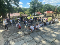Dzieci komunijne na pielgrzymce w Kalwarii 2026