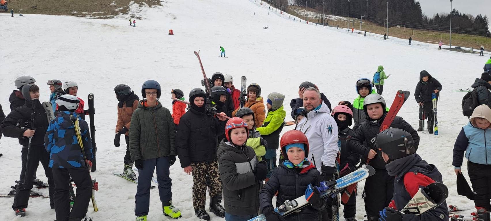 LSO doskonali pod okiem ks. Marka jazdę na nartach 2025