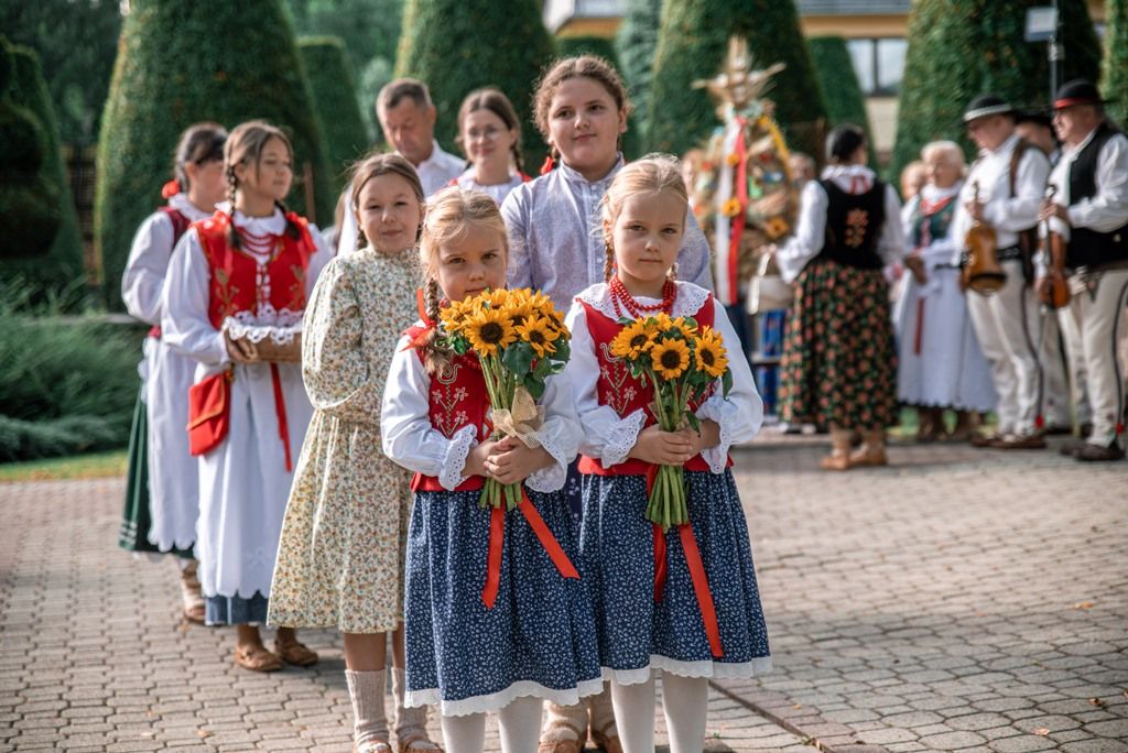Dożynki 2025 - dziękczynienie Bogu za owoce ziemi i chleb na naszych stołach 2025