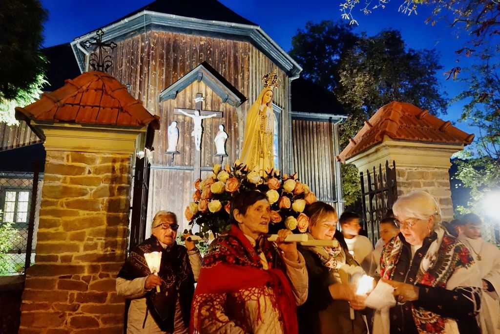 Procesja Fatimska ulicami Zawoi * 13 X 2025